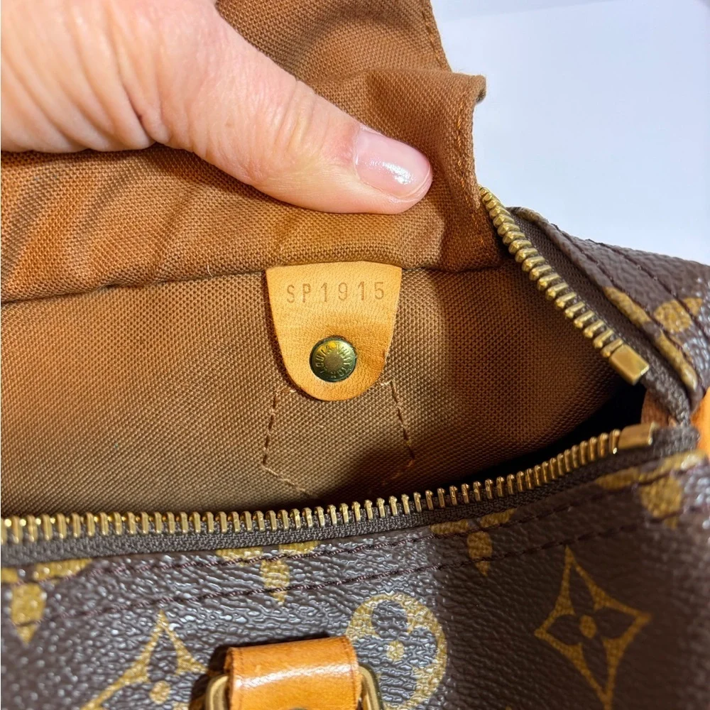 Louis Vuitton Monogram Speedy 30 from 1995